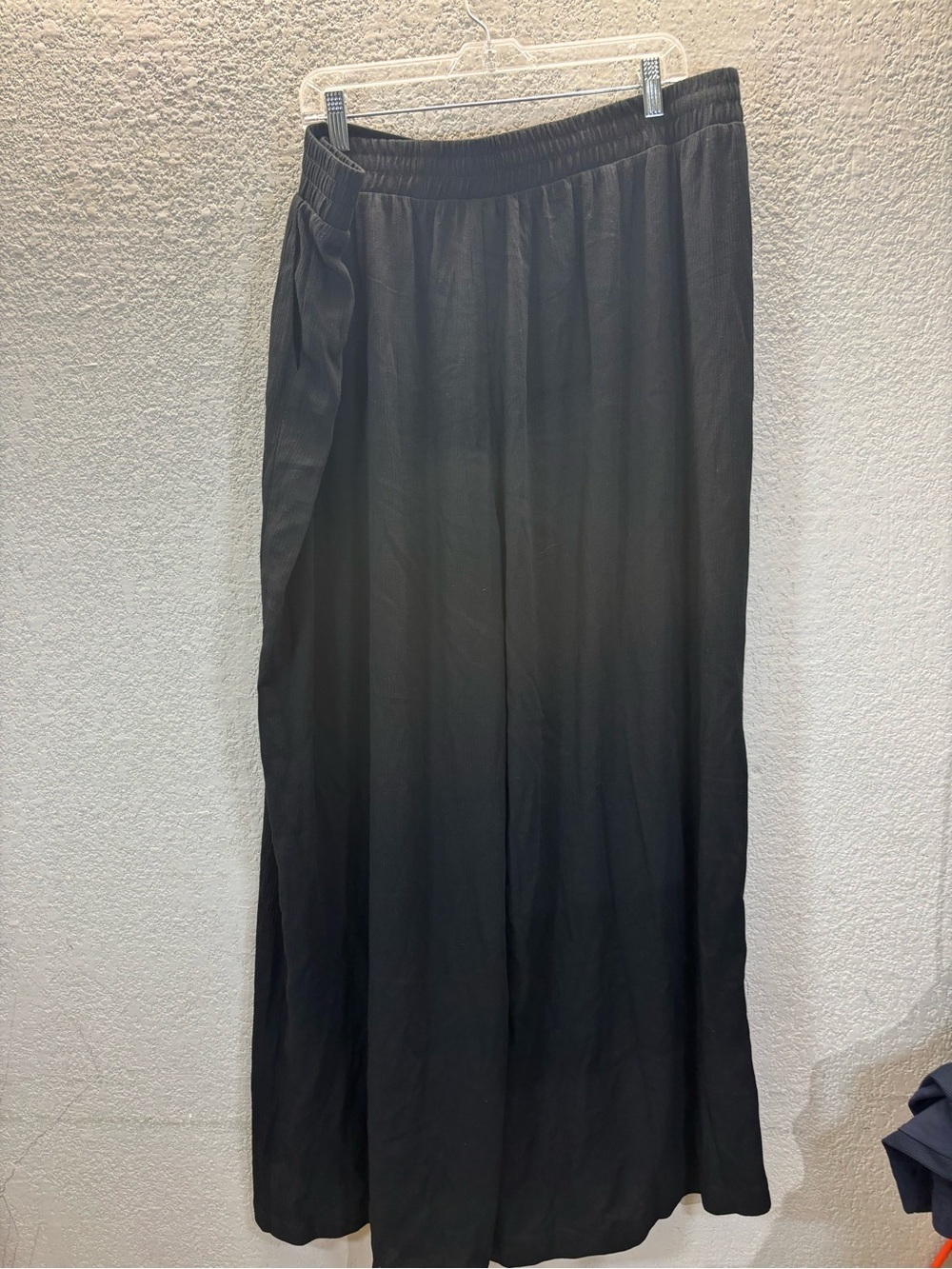 torrid Black Wide-Leg Drawstring Pants - Picture 5 of 8